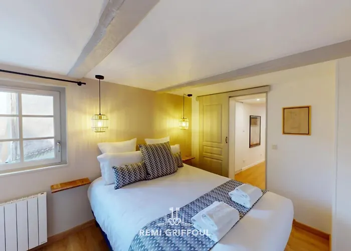 Apartment Le Repere De Popeye Beautiful 4 Guests